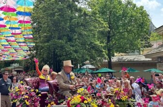 First-ever Dolly Parton-themed flight set to fly o...