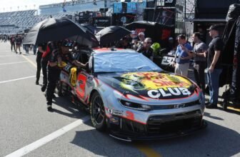 Two NASCAR Cup car chiefs ejected after Atlanta in...
