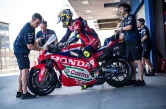 Senior Honda MotoGP executive exits as HRC restruc...
