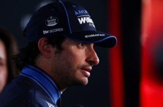 Carlos Sainz faces “defining moment” a...