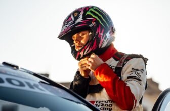 Oliver Solberg crashes out of victory fight on pen...