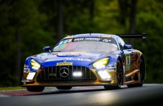 Mercedes win as late mechanical failure hits Verst...