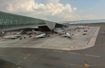 LaGuardia operator objects to Spirit’s landi...